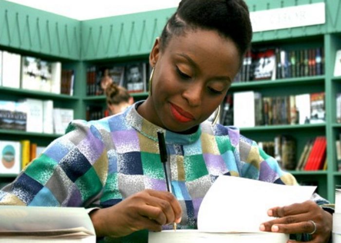 L’œuvre de résistance de Chimamanda Ngozie Adichie